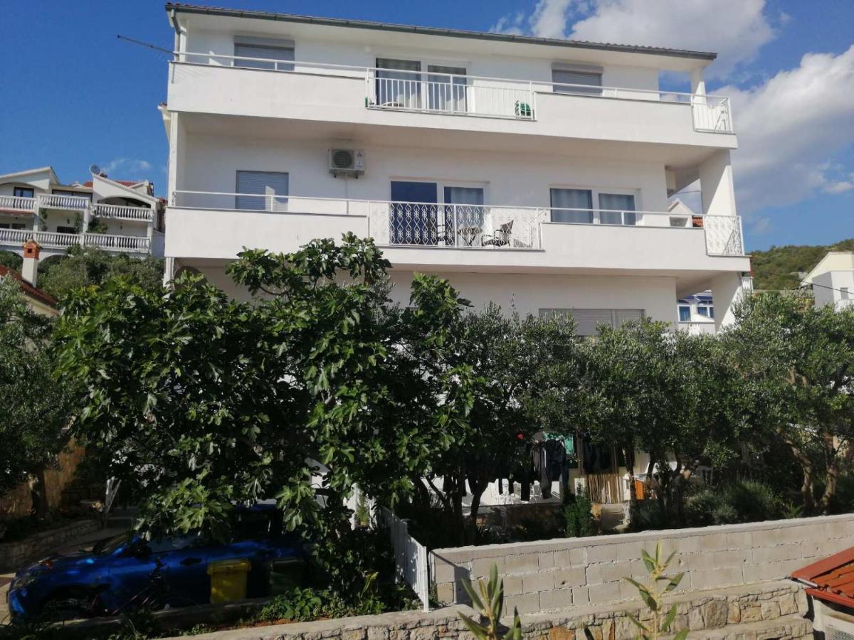 Guesthouse Mila Tisno Exterior photo